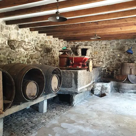 Quinta Da Vinha Velha * Labrujo