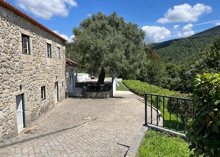 Quinta Da Vinha Velha * Labrujo